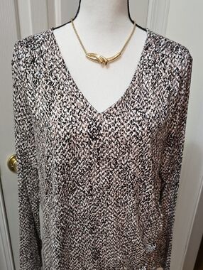 LIZ CLAIBORNE BRAND WOMEN'S TAUPE ANIMAL PRINT LONG SLEEVES TOP SIZE XL